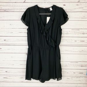 Divided H&M Ruffled Sleeve Romper Black Size 16